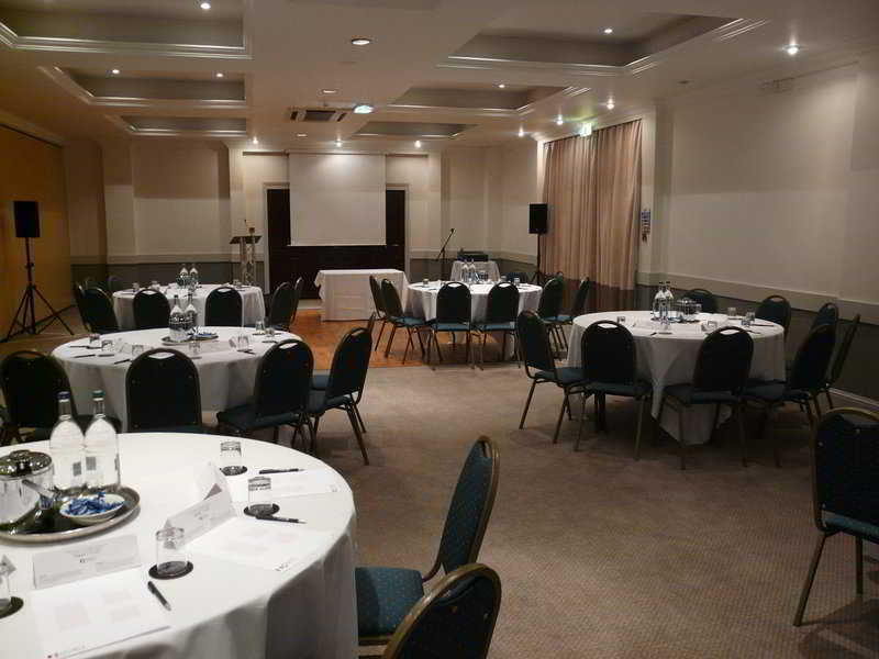 Holiday Inn Cardiff North M4 Jct 32, An Ihg Hotel Exteriör bild