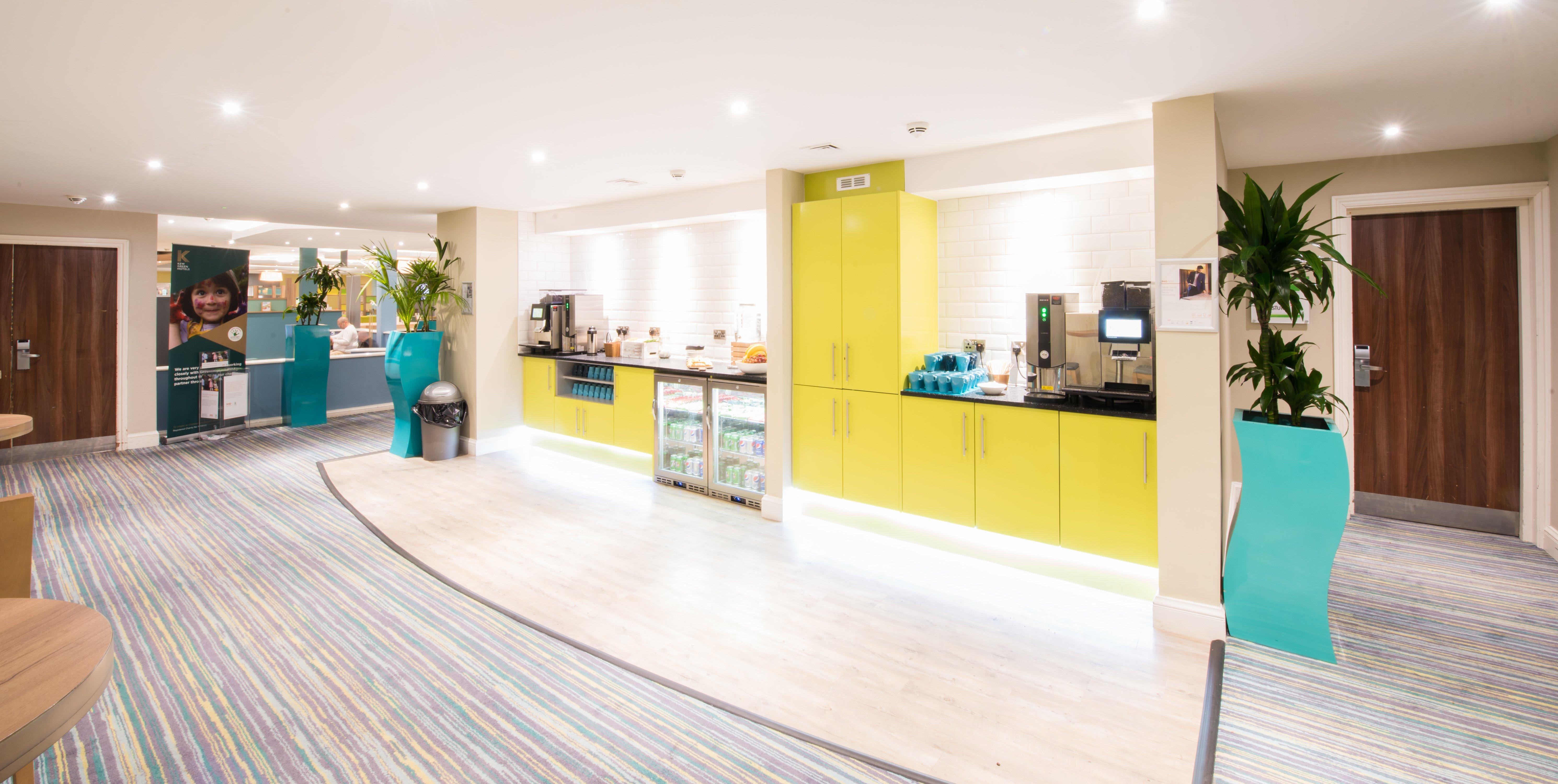 Holiday Inn Cardiff North M4 Jct 32, An Ihg Hotel Exteriör bild