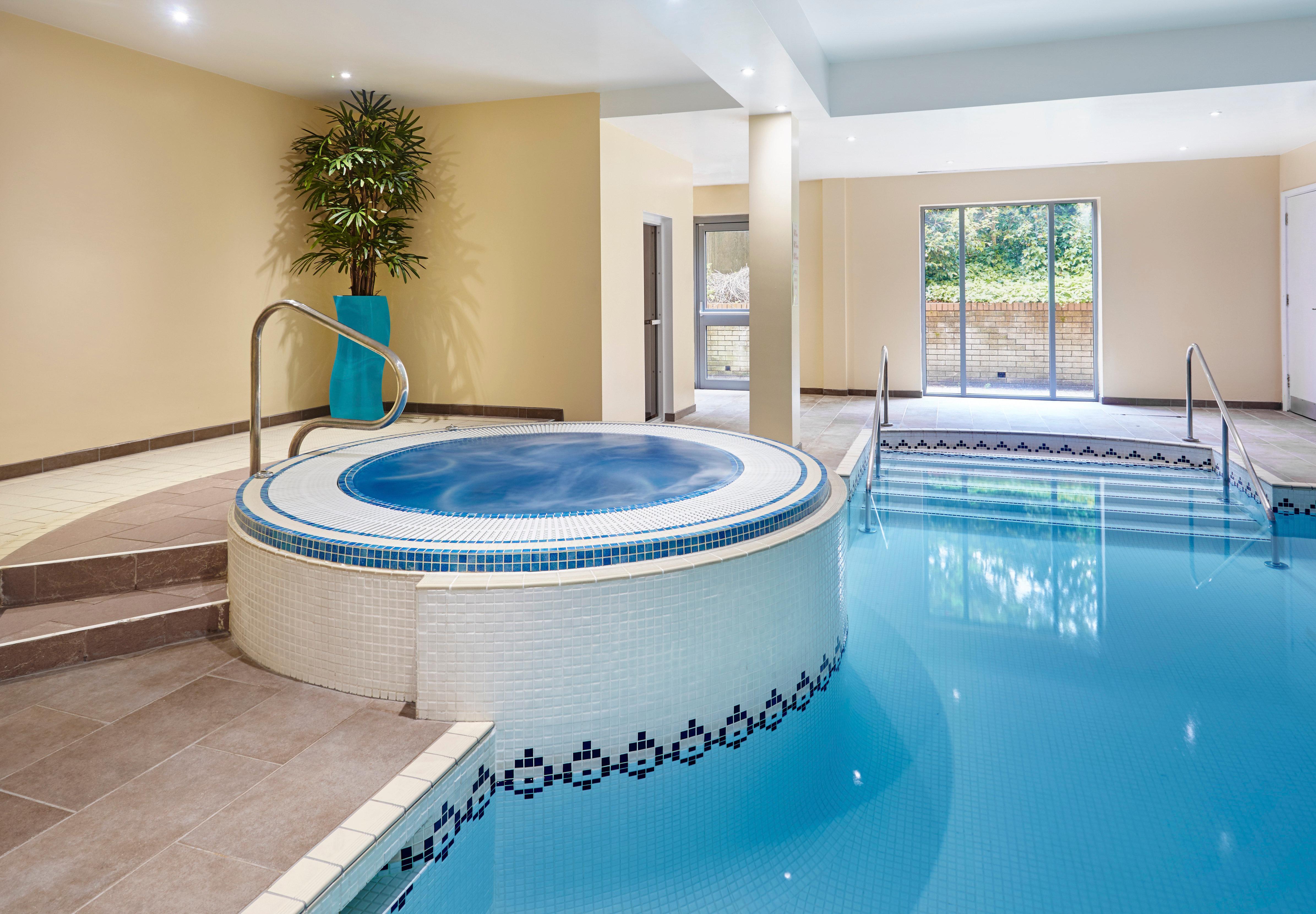 Holiday Inn Cardiff North M4 Jct 32, An Ihg Hotel Exteriör bild
