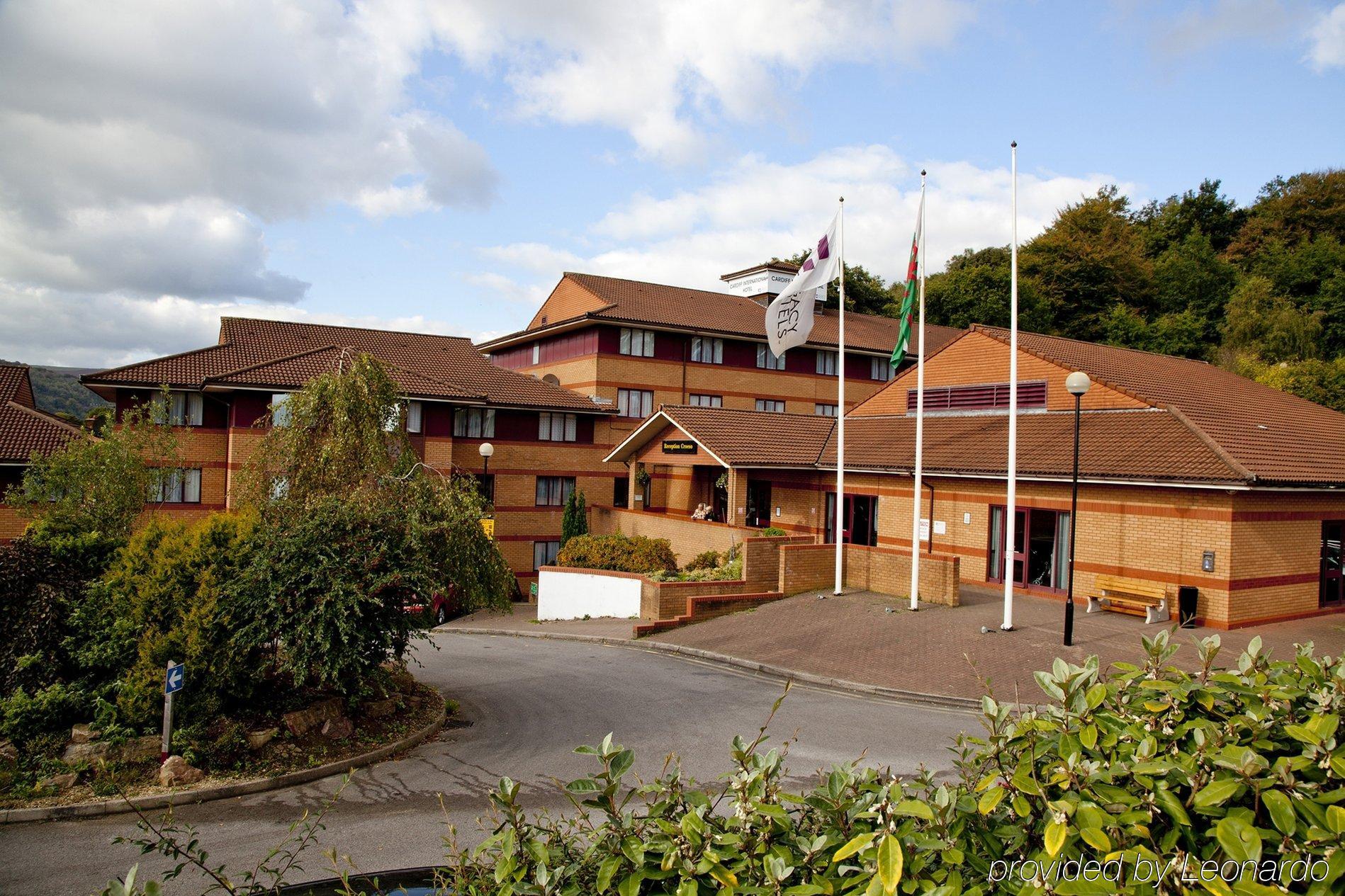 Holiday Inn Cardiff North M4 Jct 32, An Ihg Hotel Exteriör bild