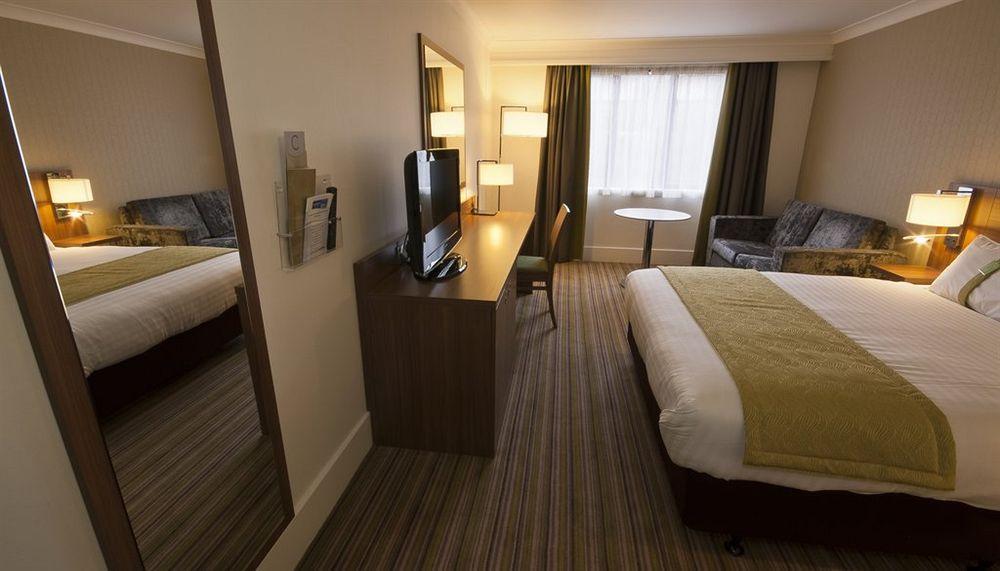 Holiday Inn Cardiff North M4 Jct 32, An Ihg Hotel Exteriör bild