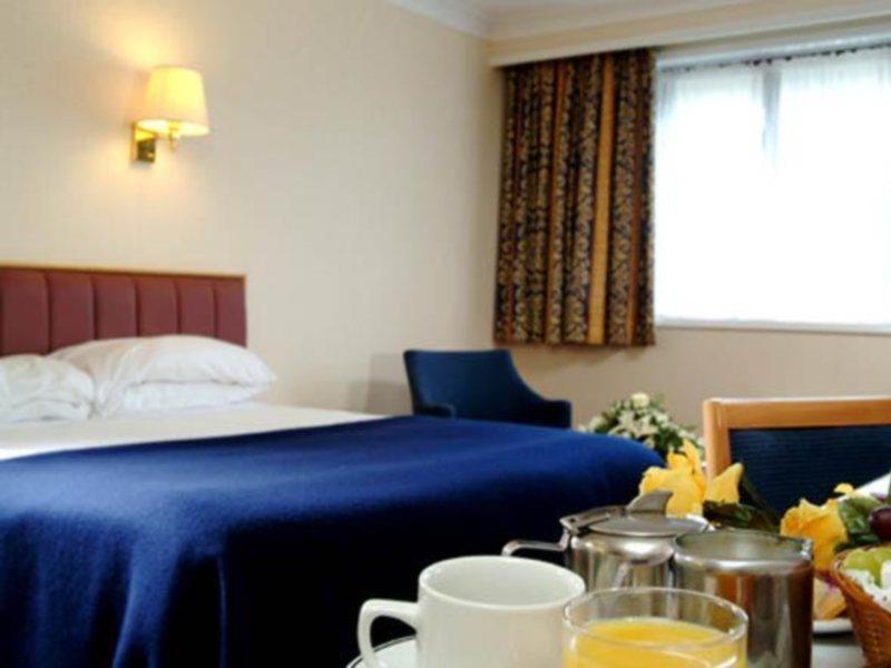 Holiday Inn Cardiff North M4 Jct 32, An Ihg Hotel Exteriör bild